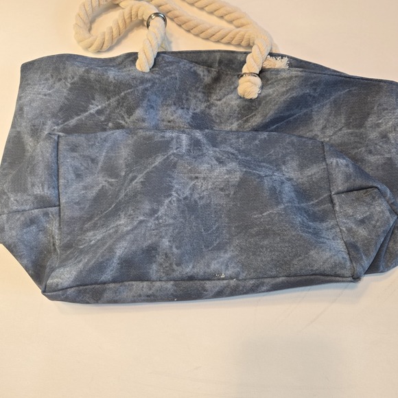 Large Tote Beach Bag Blue Denim Tie Dye with Rope Handles and Fuzzy WEEKEND - Picture 5 of 7